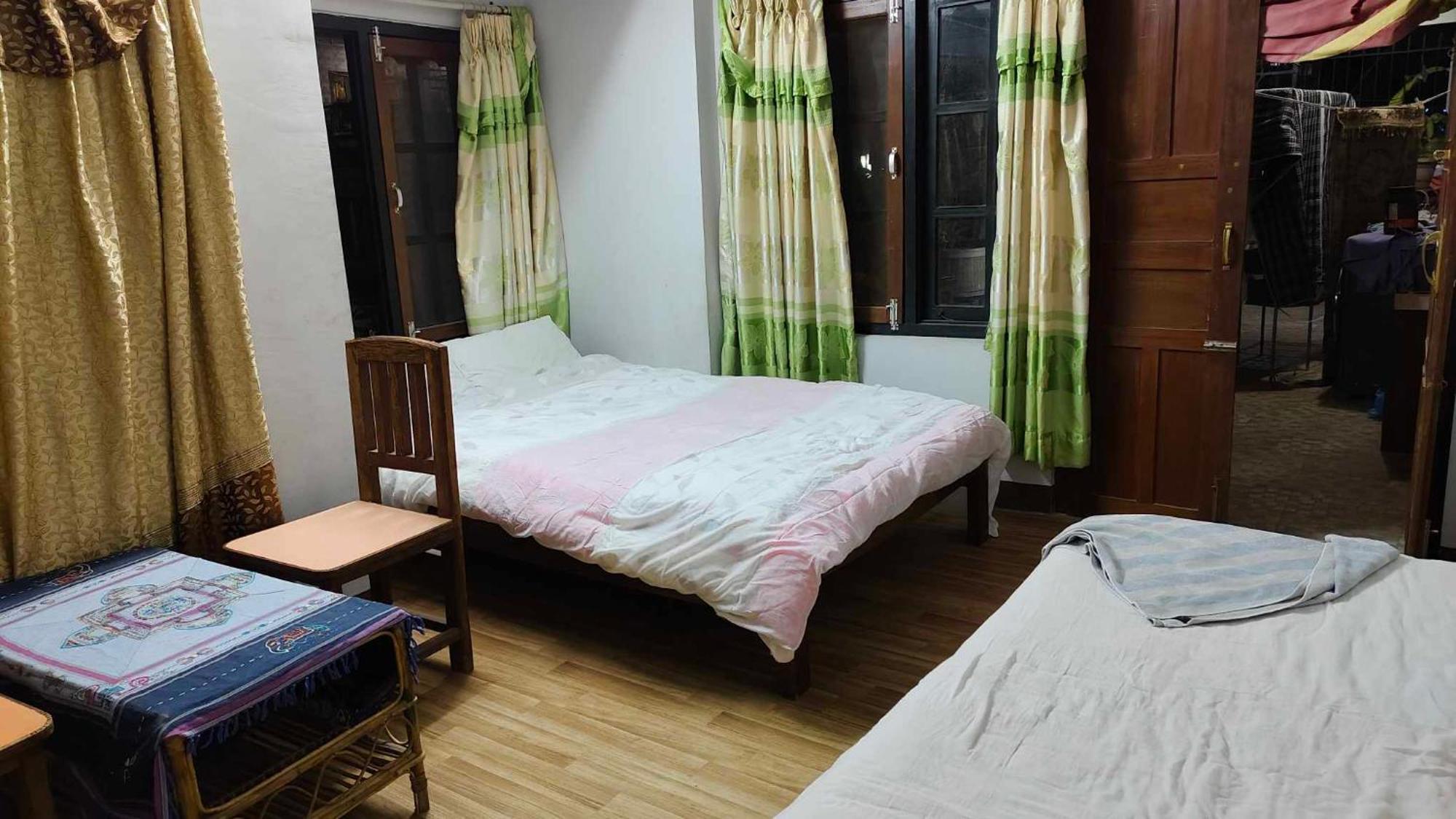 Monkey Temple Homestay Катманду Экстерьер фото