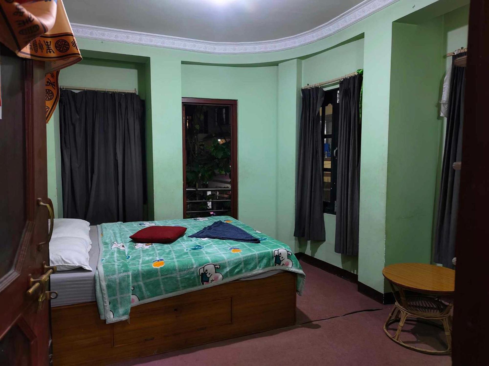 Monkey Temple Homestay Катманду Экстерьер фото